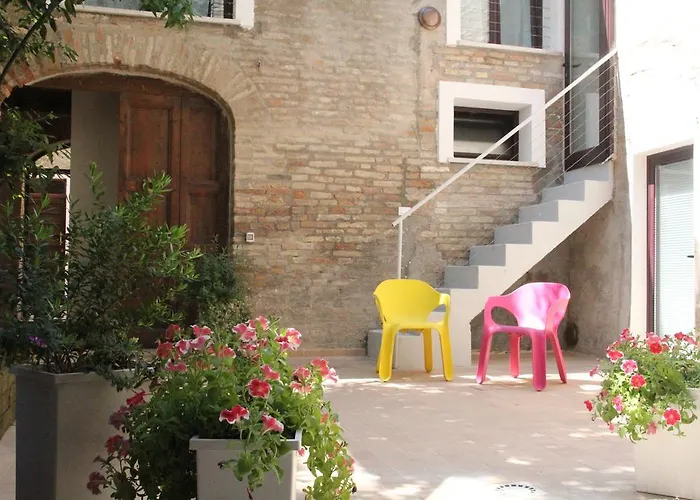 Toscanini Rooms Bed & Breakfast 3*