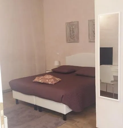 Appartamenti Ravenna فندق مبيت وإفطار رافيننا